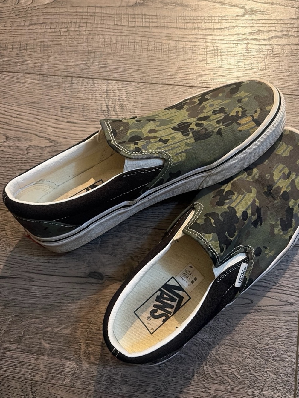 Vans Slip-On Sneakers in Green Camo